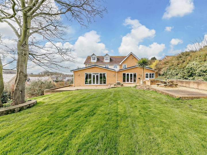 6 Bed In Morpeth (Oc-91805) - Morpeth