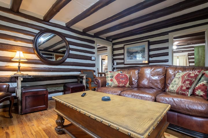 Rustic Riverfront Cabin On South Holston River - Bristol, TN