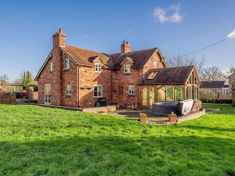 4 Bed in Newnham (oc-90589)