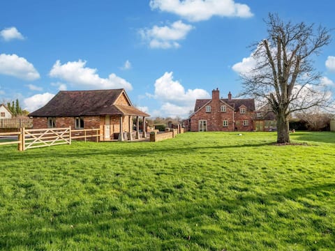 4 Bed in Newnham (oc-90589)