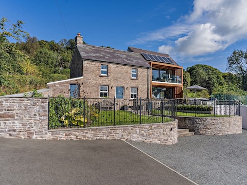 4 Bed in Bwlch (90596)