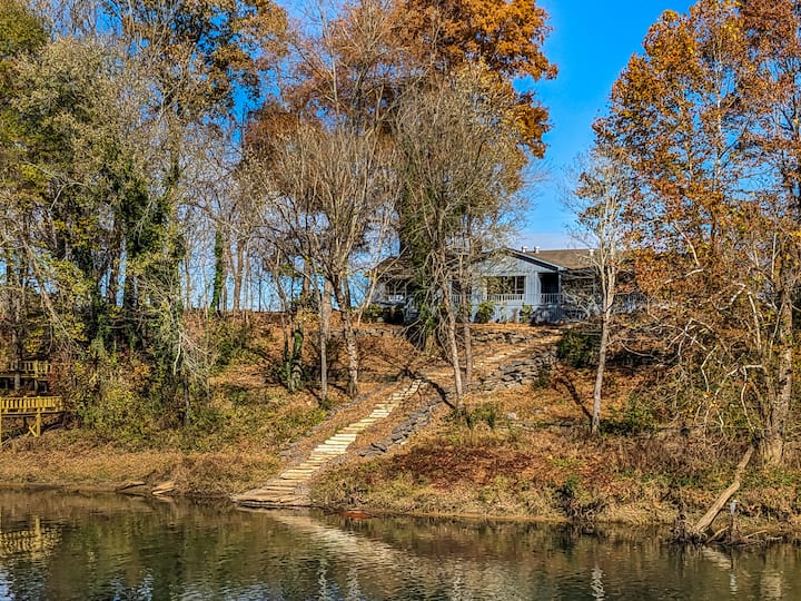 River Rest on Little Red River Starlink wifi Houses for Rent in