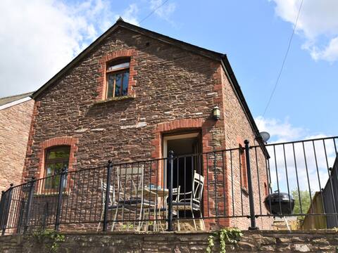 2 Bed in Llangorse (91085)
