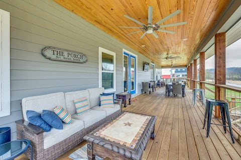 Riverfront 'Caddo Shack' Home w/ Views & Fire Pit