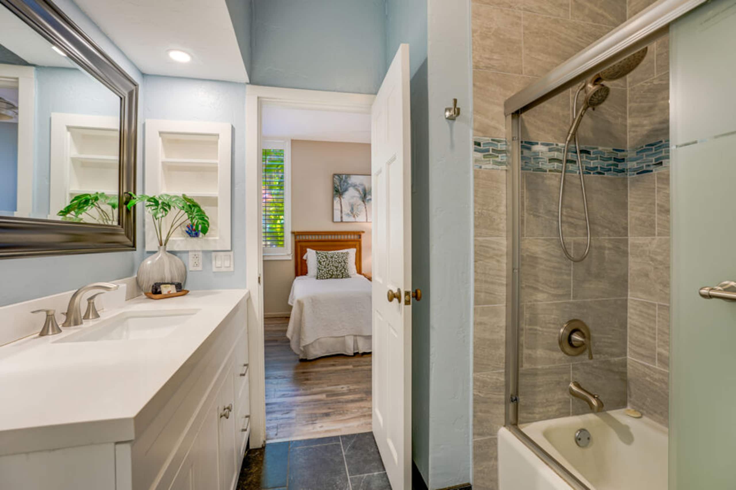 Condo in Kapaa · ★5.0 · 2 bedrooms · 3 beds · 2 baths - Image 6