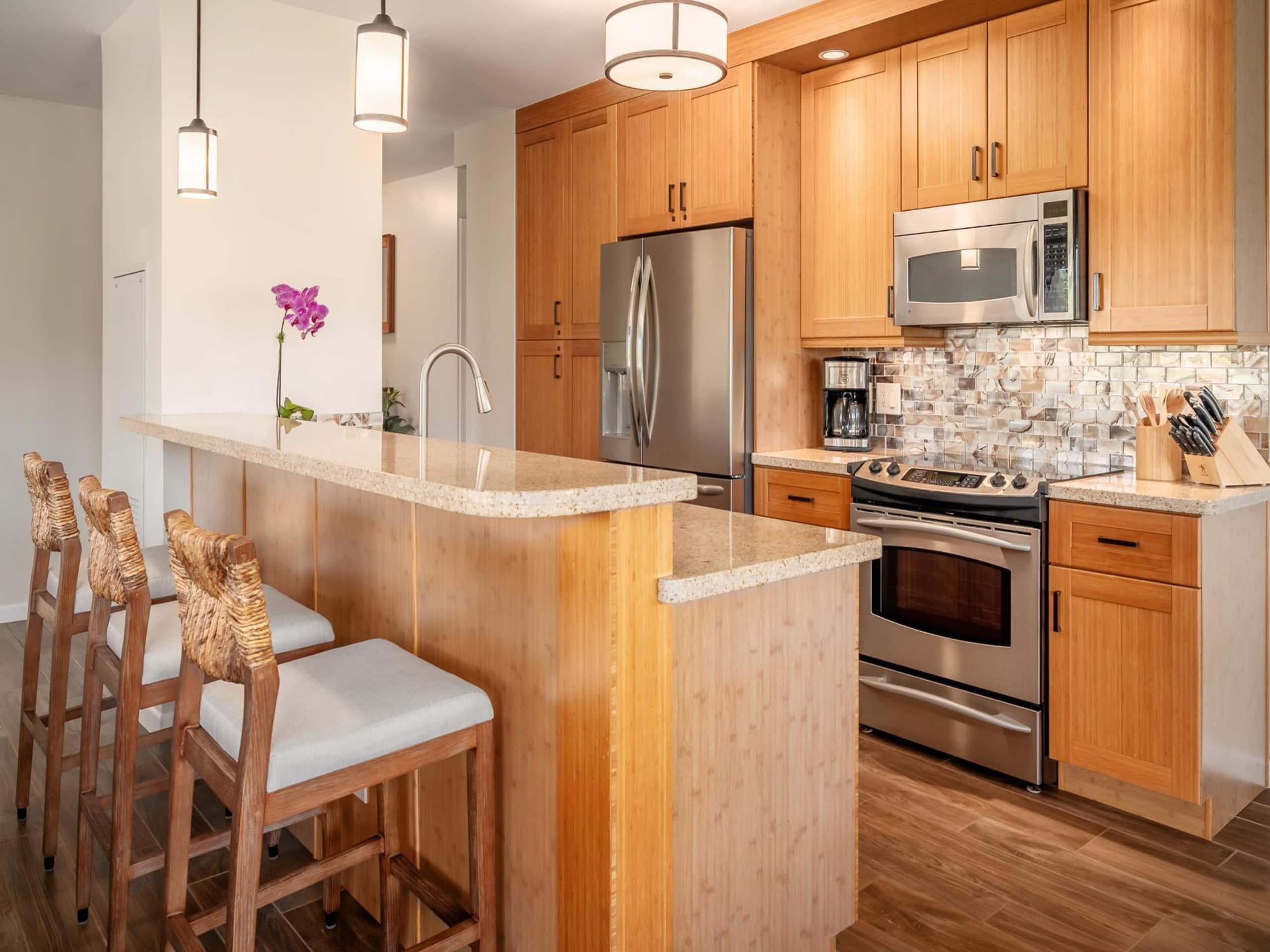 Condo in Lahaina · ★5.0 · 2 bedrooms · 4 beds · 2 private baths - Image 8