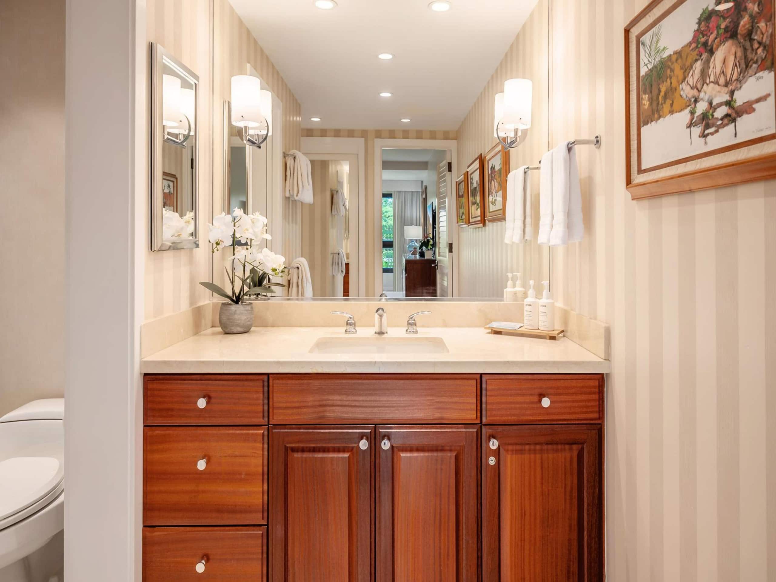 Condo in Lahaina · ★5.0 · 2 bedrooms · 4 beds · 2 private baths - Image 14
