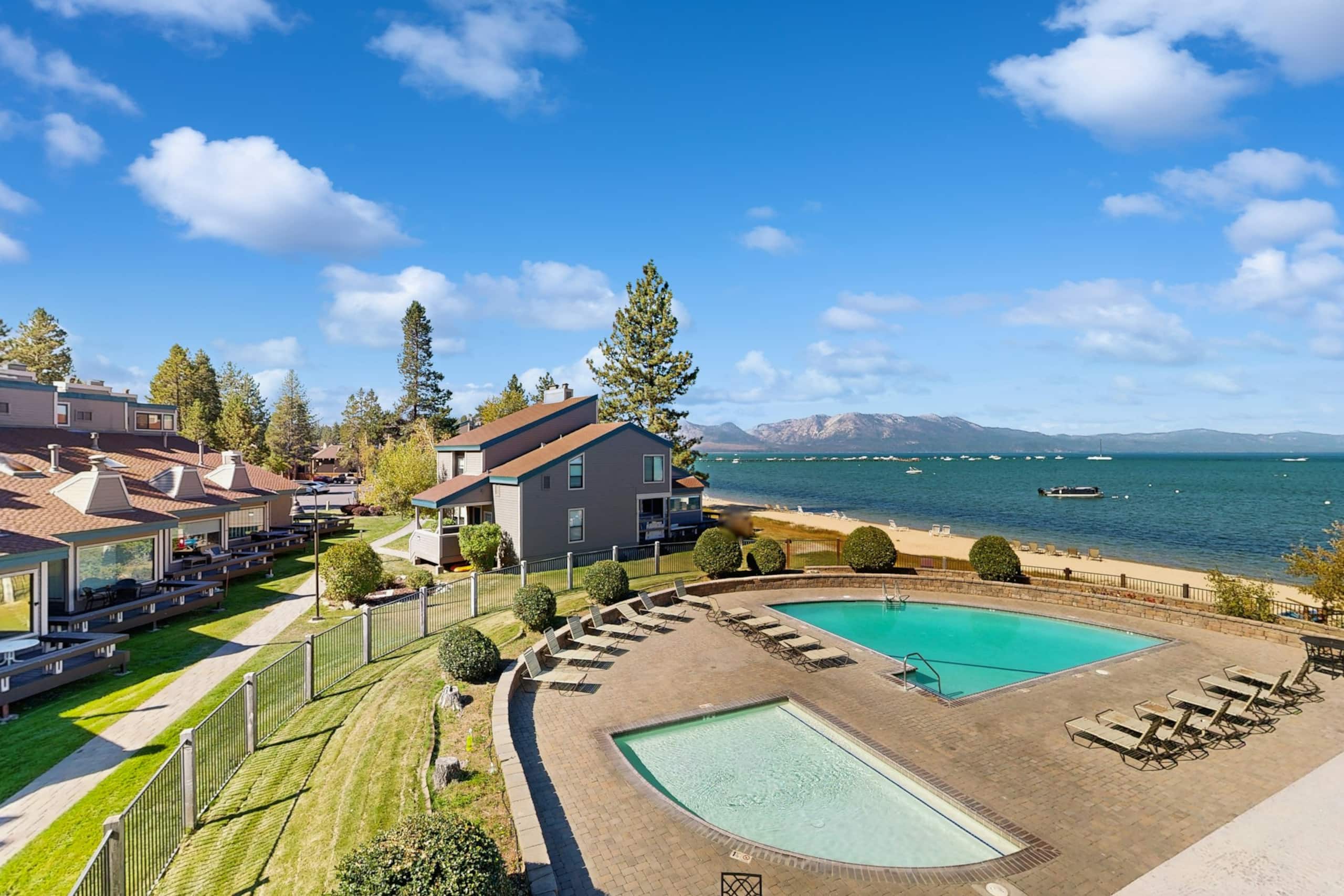 Lakefront Townhome with Pier & Beach Access - Photo 59