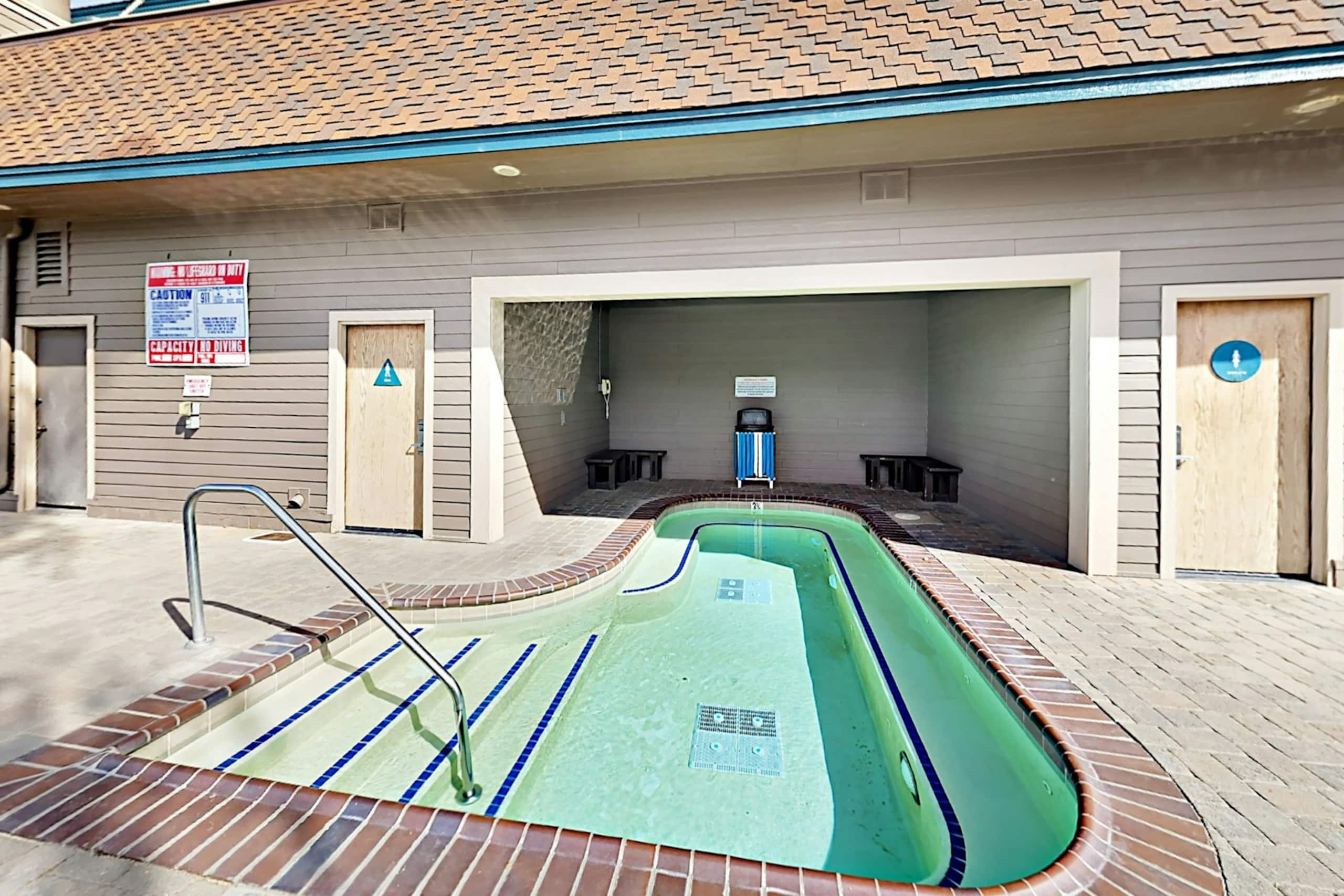 Lakefront Townhome with Pier & Beach Access - Photo 32