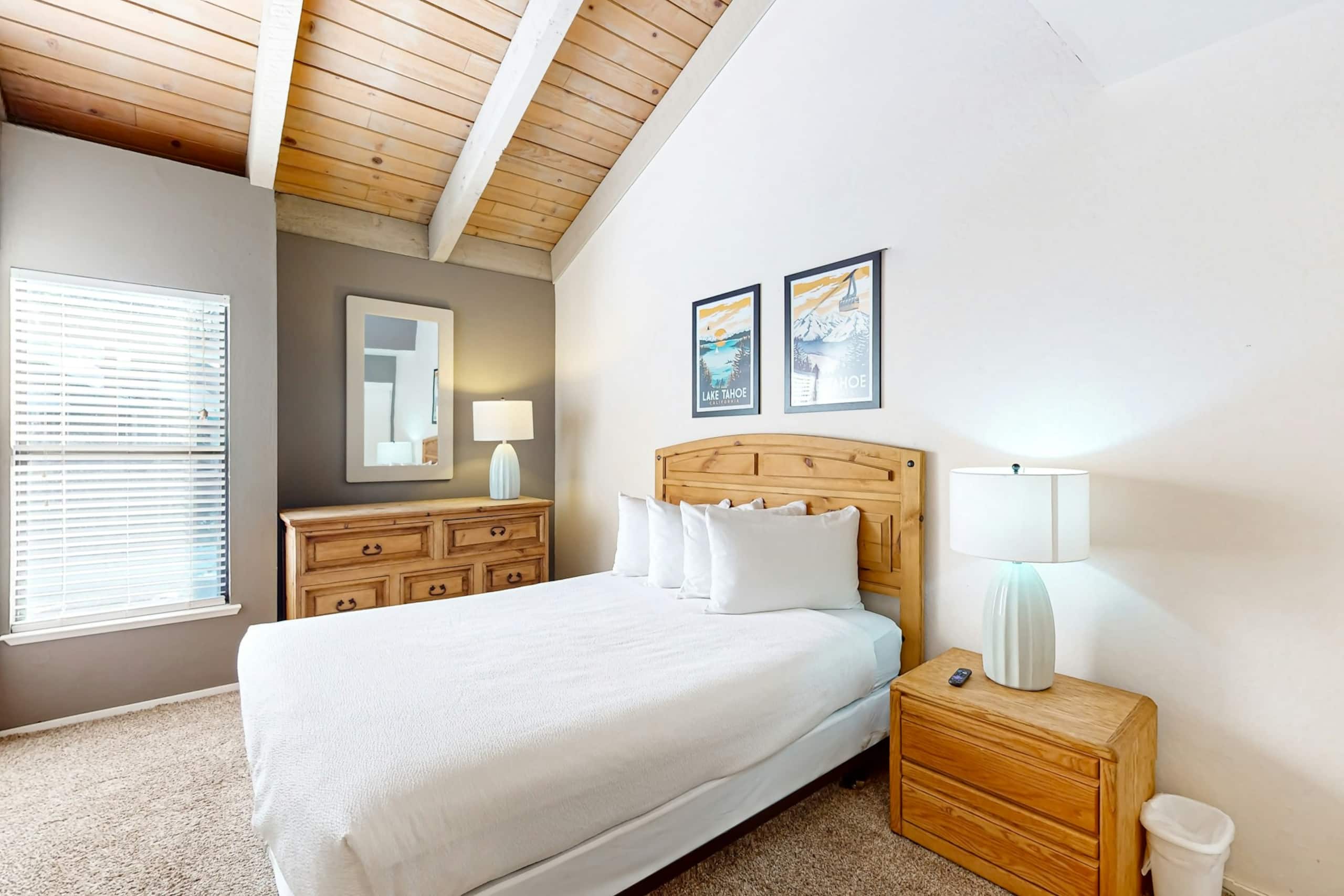 Lakefront Townhome with Pier & Beach Access - Photo 18