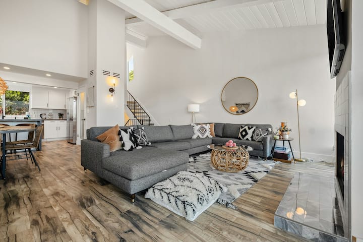 3br Luxury Townhome With Sweeping Views, Pool - Malibu