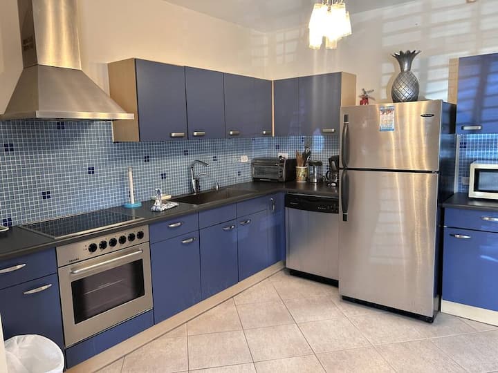 Charming 2br Condo W/ Pools In Palm Beach Area - Aruba