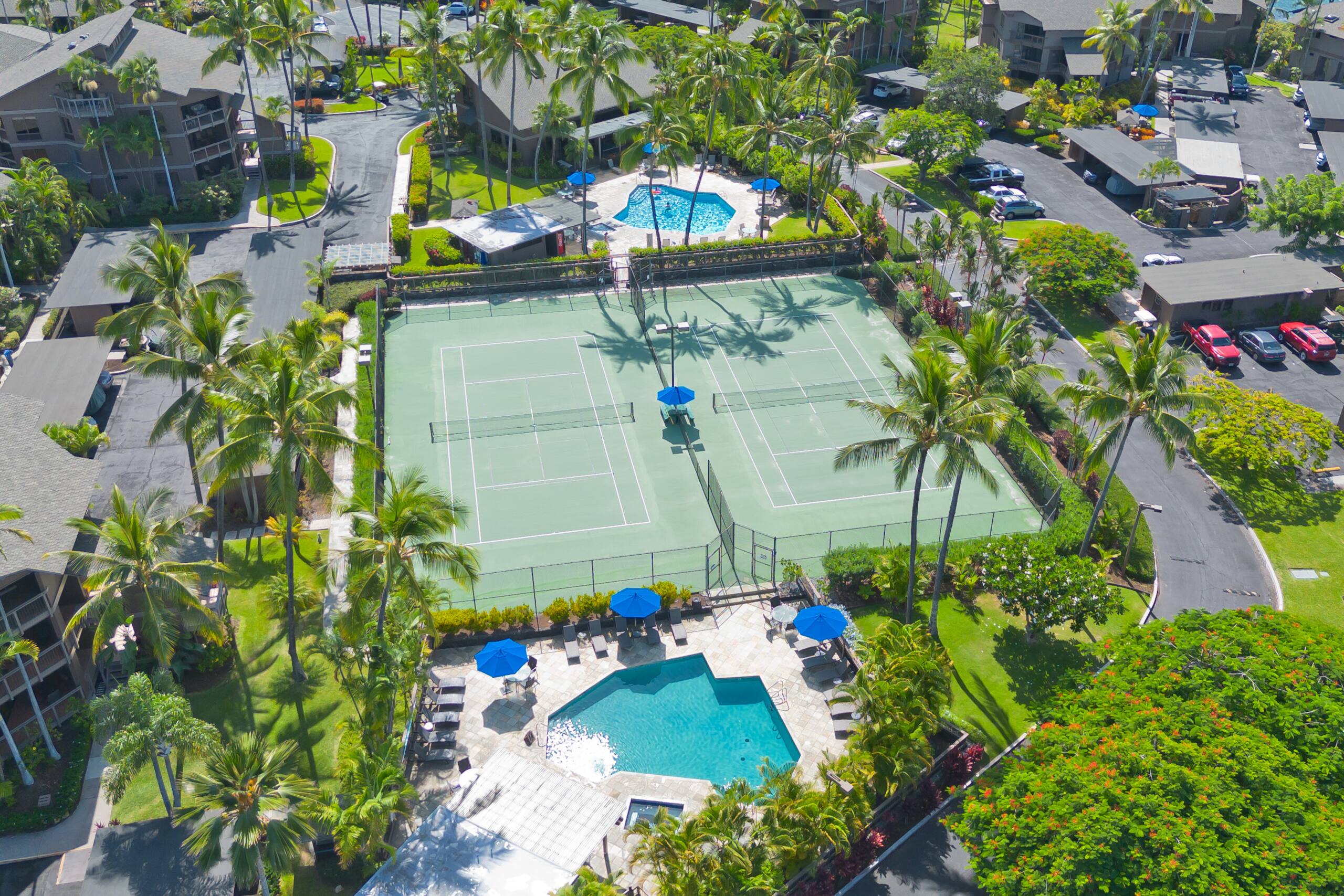 Condo in Kailua-Kona · ★4.71 · 3 bedrooms · 6 beds · 3 private baths - Image 16