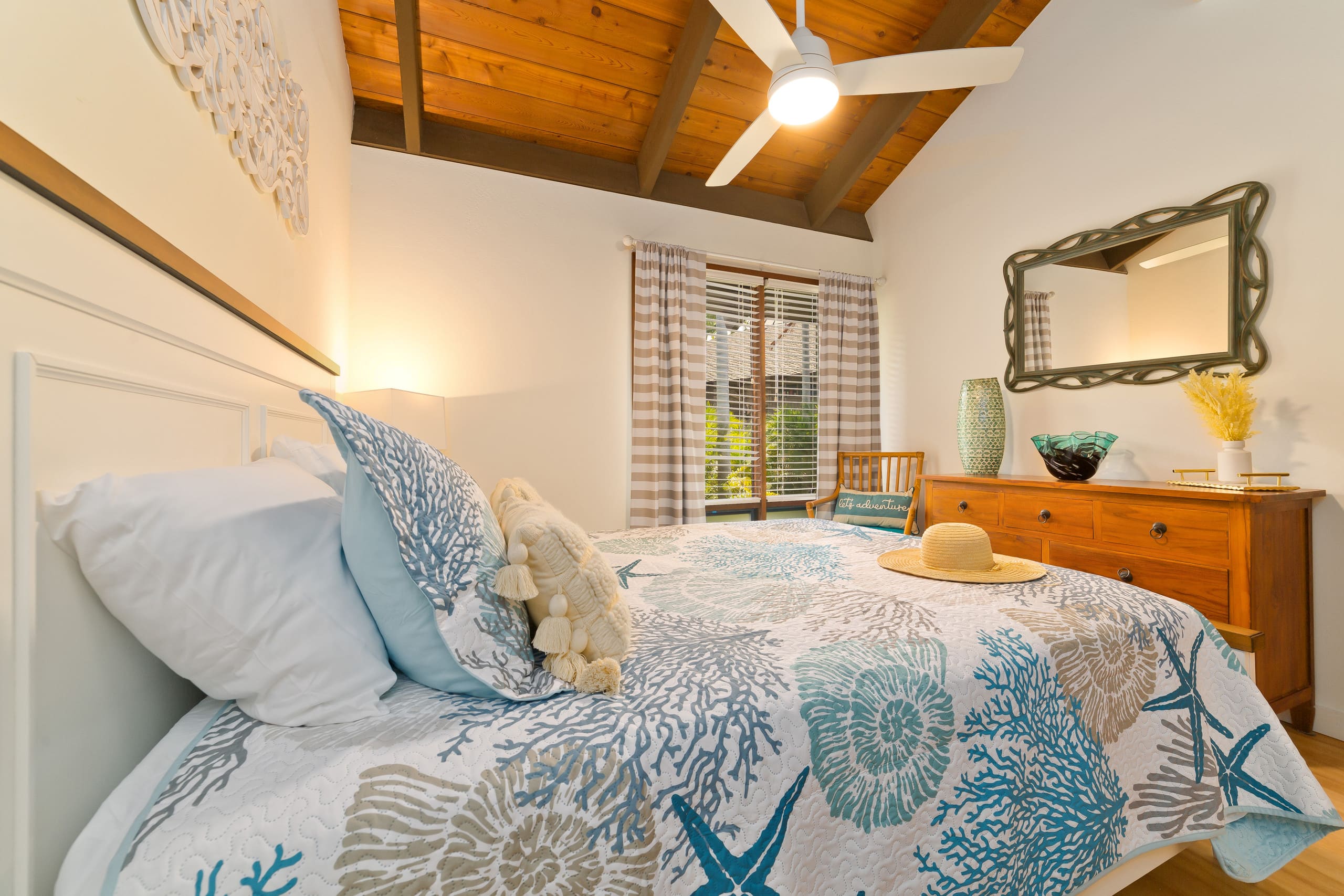Condo in Kailua-Kona · ★4.71 · 3 bedrooms · 6 beds · 3 private baths - Image 34