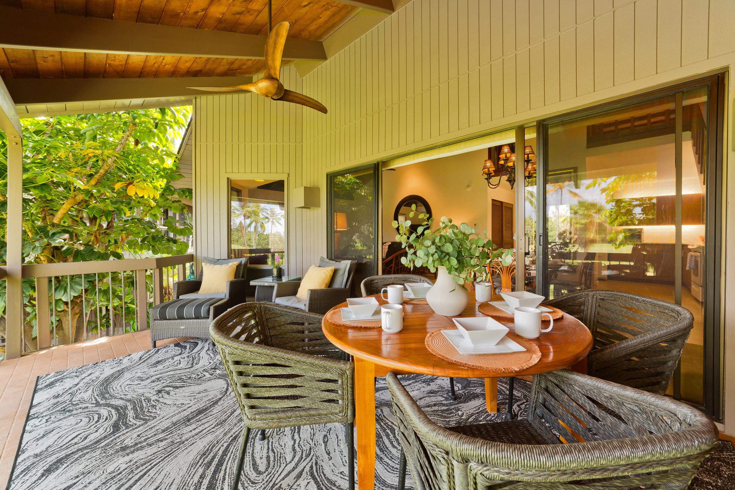 Condo in Kailua-Kona · ★4.71 · 3 bedrooms · 6 beds · 3 private baths - Image 4