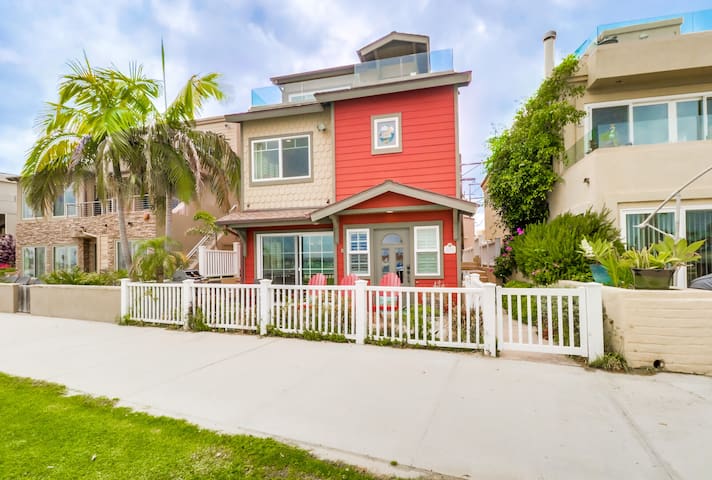 3BR | Bayfront Luxury | Patio | Garage gallery image 2