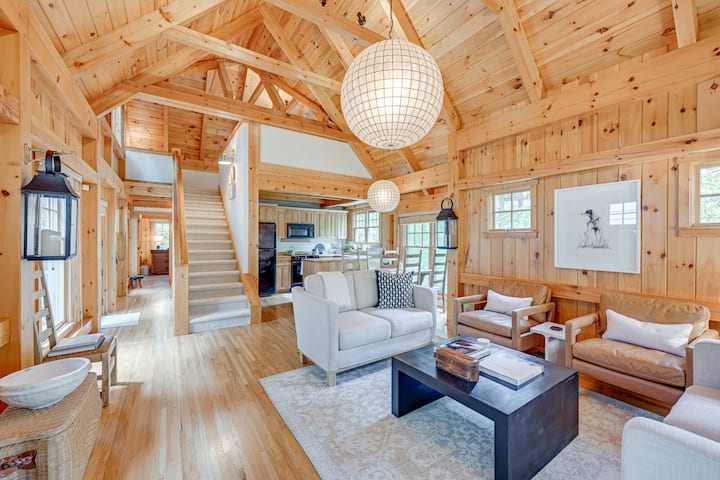 Peaceful Vacation Rental W/ Deck: 5 Mi To Cashiers - Cashiers, NC