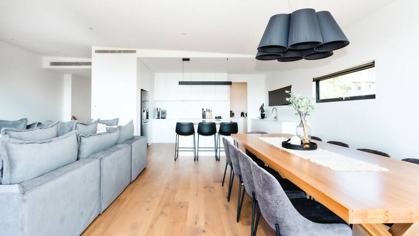 Tower Hill gallery image 2