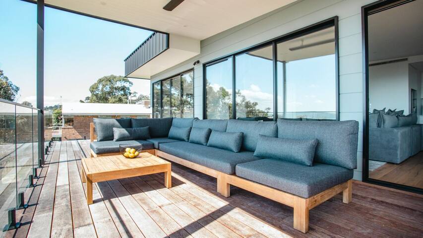 Tower Hill gallery image 3