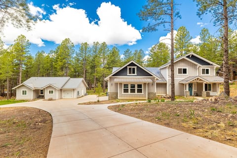 Large Flagstaff Retreat w/ Hot Tub & Guest Home