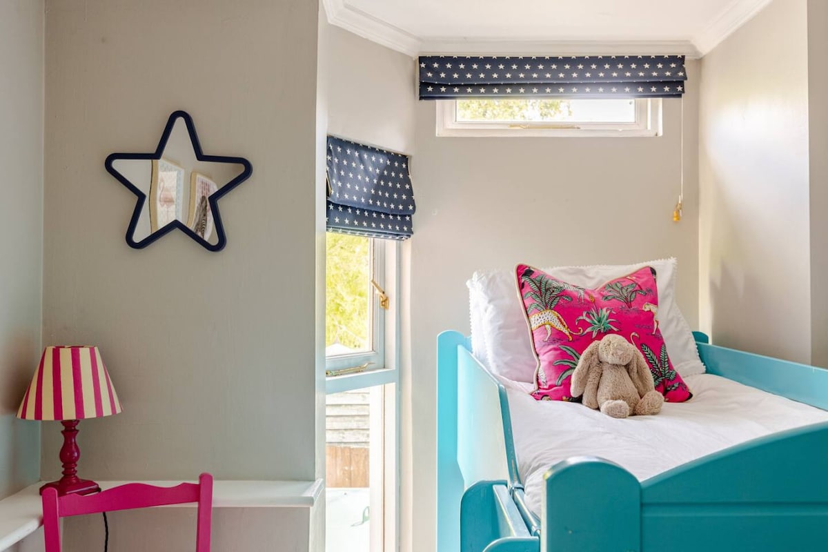 56e535aa-3b1c-4574-aaa3-ca4086673433