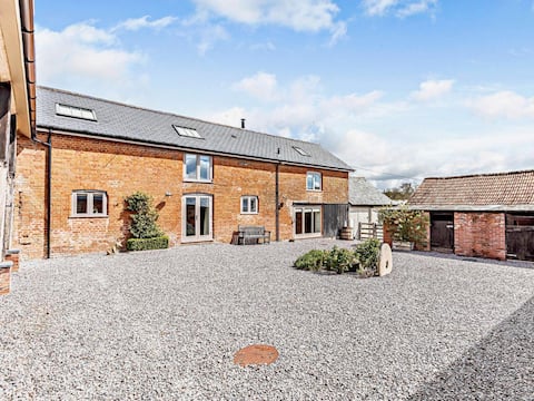 4 Bed in Honiton (oc-45563)