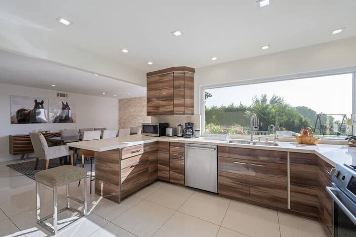 ৎ୭ Hills View ৎ୭ Pool Jacuzzi & More gallery image 5