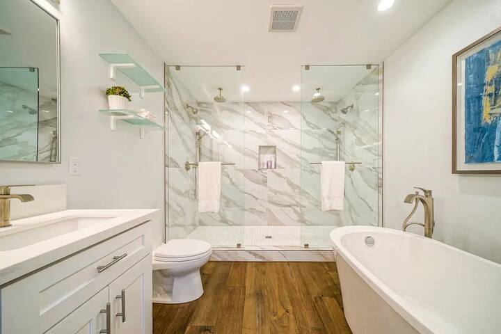 Panoramic Ocean Vistas With Hot Tub and Firepit gallery image 3