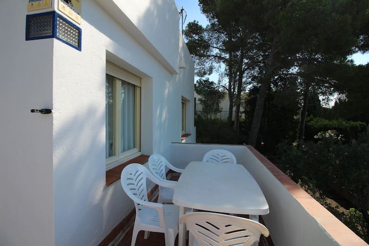 villa les oliveres c – house with garden few meter gallery image 4