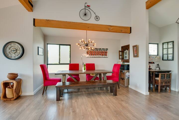 Malibu Retreat w/ Balcony & Mountain Views gallery image 5