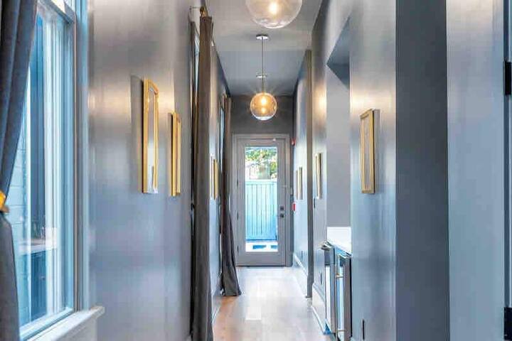 New! Vibrant Private Home w Pool near FQ/Frenchman gallery image 4