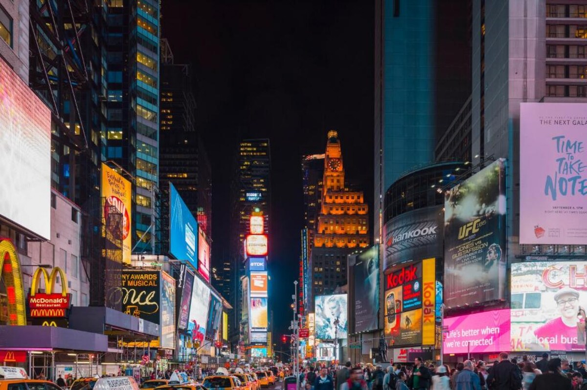 Steps to Times Square | Full Kitchen. Pet-Friendly photo 5