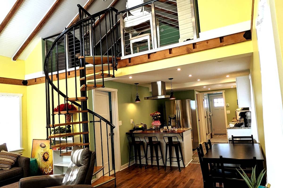 Walkable Elmwood Cottage, No Chores 2Bath 2BR 1Car, furnished apartment in Buffalo, NY