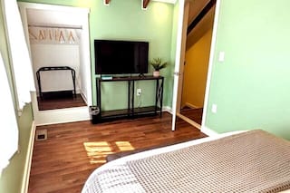 Walkable Elmwood Cottage, No Chores 2Bath 2BR 2Car, photo 7 of 20