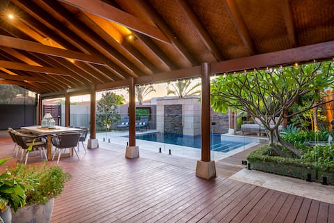 Beachside Retreat - 300m walk to the beach