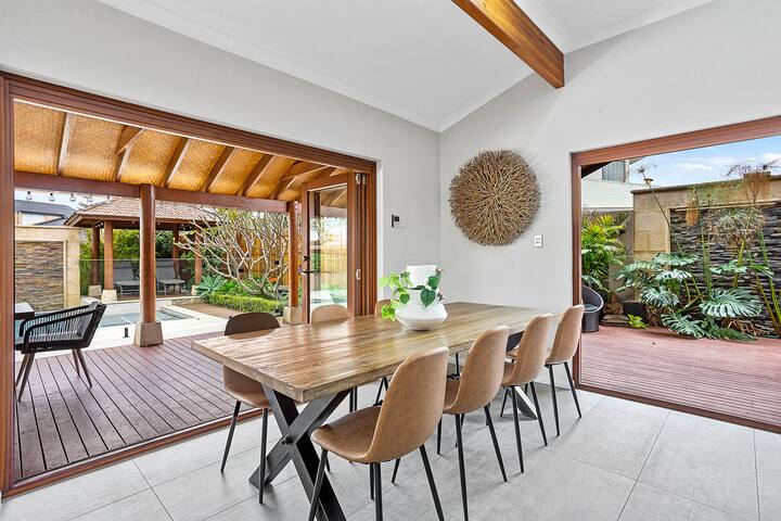 Beachside Retreat – 300m walk to the beach gallery image 3