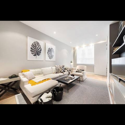 Prime Knightsbridge Mews – 4 bed House gallery image 2
