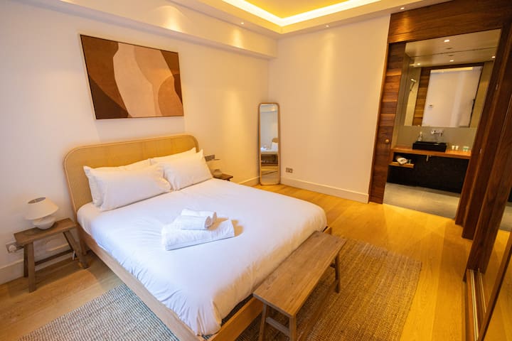 London Luxurious Stay in the Heart of Kensington