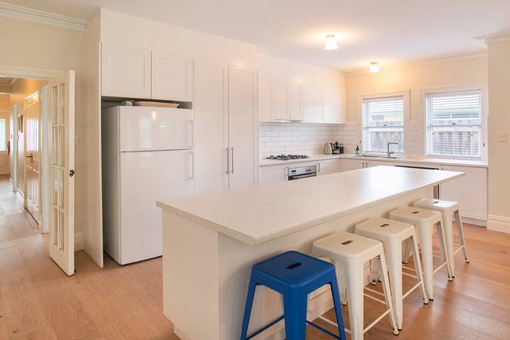 Stylish James St Retreat – Old Dunsborough gallery image 3