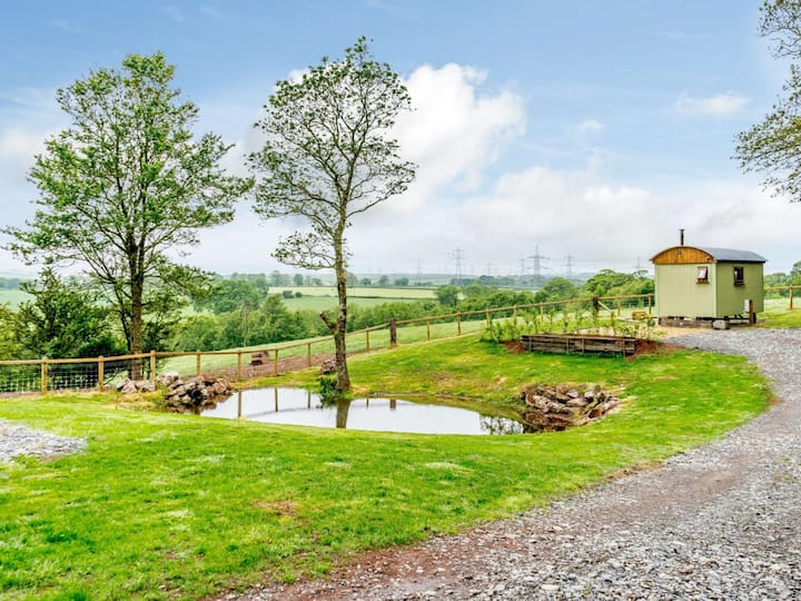 1 Bed In Pembroke (Oc-83421) - Freshwater East