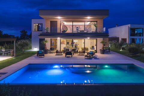 Luxury Villa with Sea View
