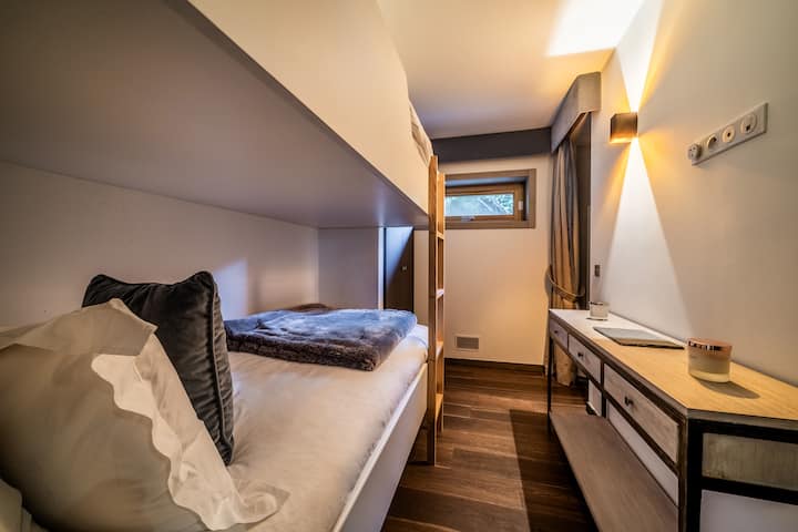 Ოთახები: ორსართულიანი საწოლი