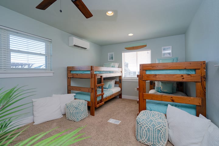 غرفة بطابقين للضيف