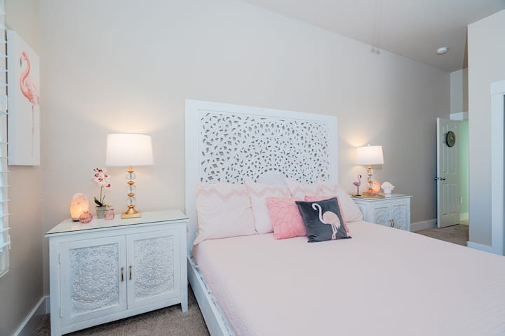 غرفة نوم الضيوف