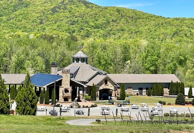 Yonah mountain vineyard sale