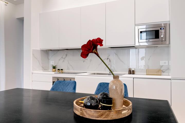 Central apartment near Santa Croce. Via Giraldi gallery image 5