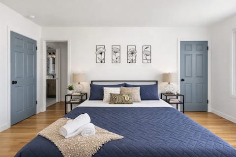Near NYC ~ Fire pit, Game Room, King Bed