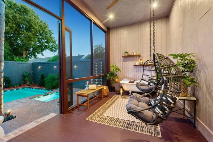 Magazine St NOLA Oasis | Pool & Hot Tub gallery image 5