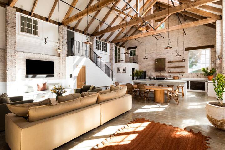 Angophora by Palm Beach Holiday Rentals gallery image 5