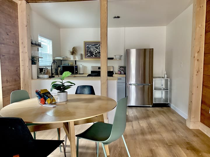 Pink Bungalow | Ideal Location | East Austin Stay